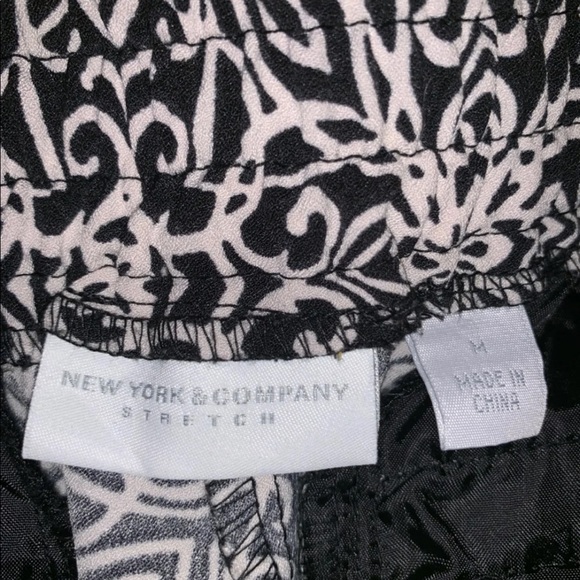 New York and Company printed pants - Picture 3 of 3